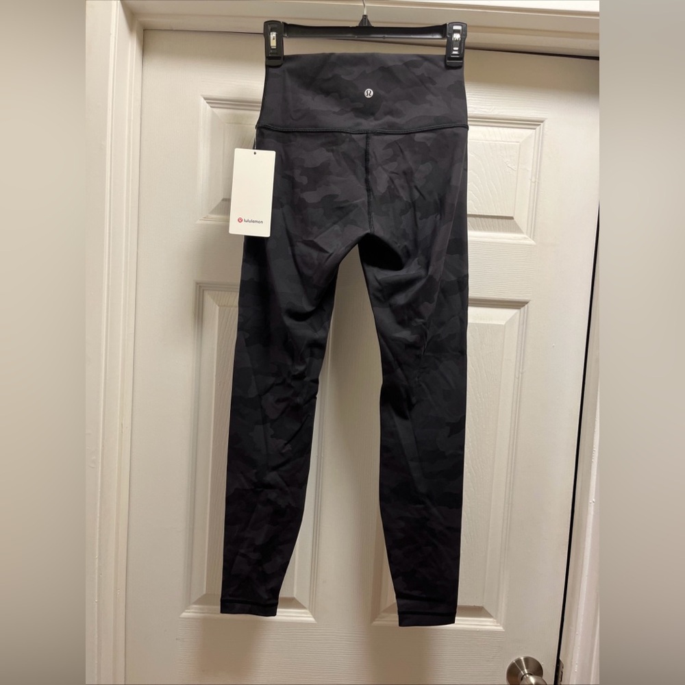 Perfect NWT Size 6 28” Lululemon Wunder Under High Rise Luxtreme